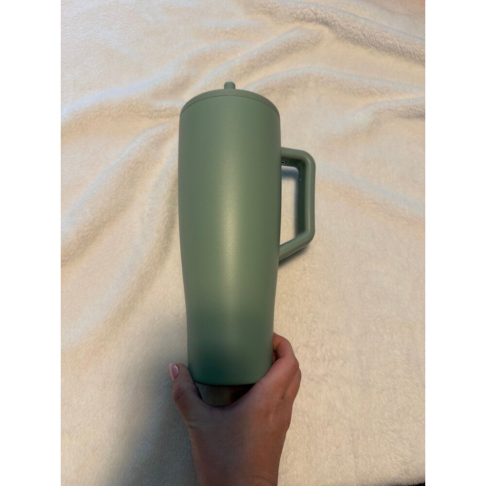Brumate Era 40oz in Sage - Picture 2 of 2